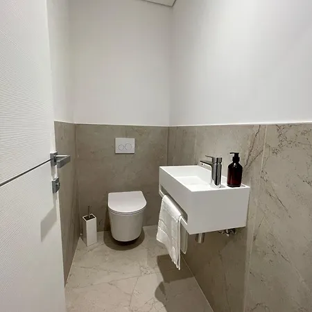 Cadiamare Apartman