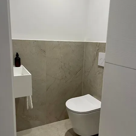 Cadiamare Apartment *